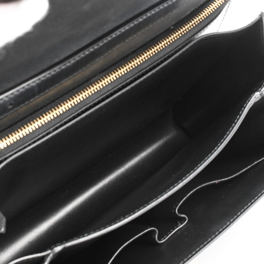 Celine Shoulder Bag Classic Box Medium — view 4