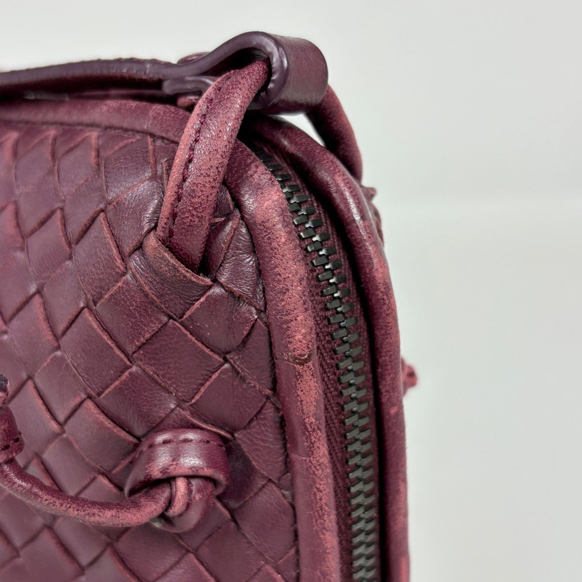 Bottega Veneta Shoulder Bag Intrecciato Leather Bordeaux — view 6