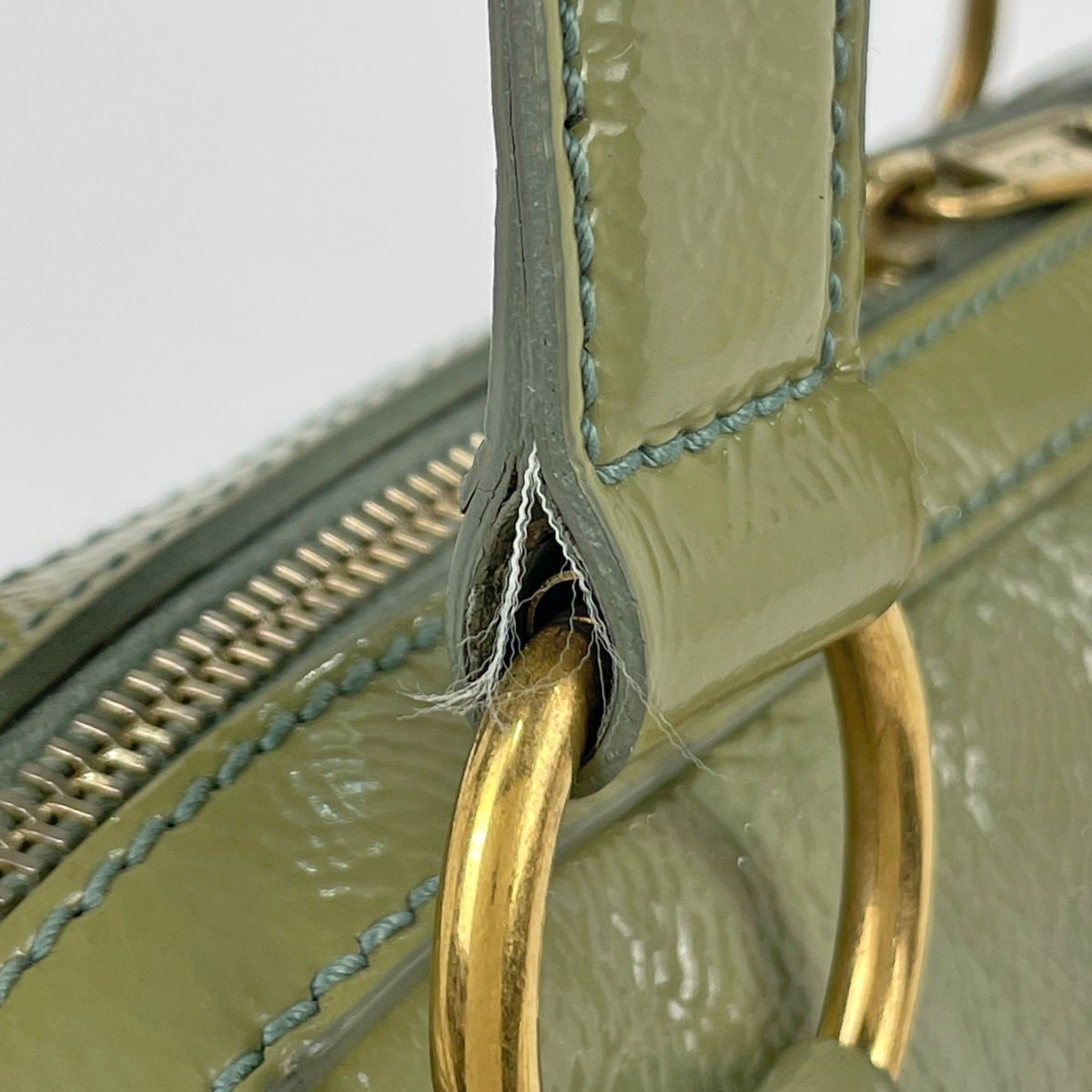 Saint Laurent Handbag Muse Patent Leather Green — view 5
