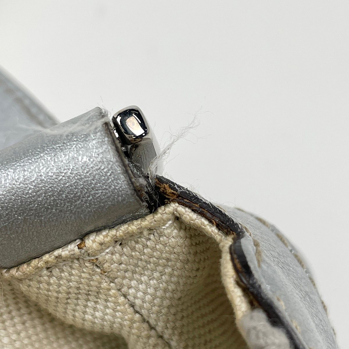 Gucci Shoulder Bag Guccissima Abbey Leather Silver — view 5