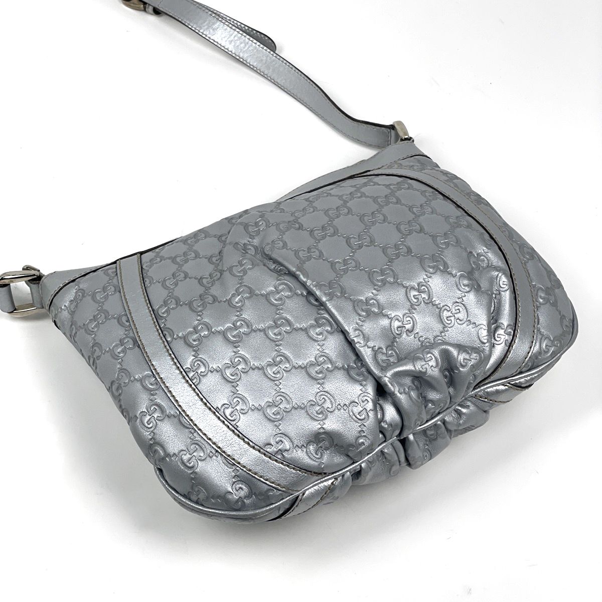 Gucci Shoulder Bag Guccissima Abbey Leather Silver — view 2