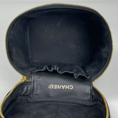 Chanel Makeup Pouch CC Logo Vanity Back Patent Leather Black — view 8
