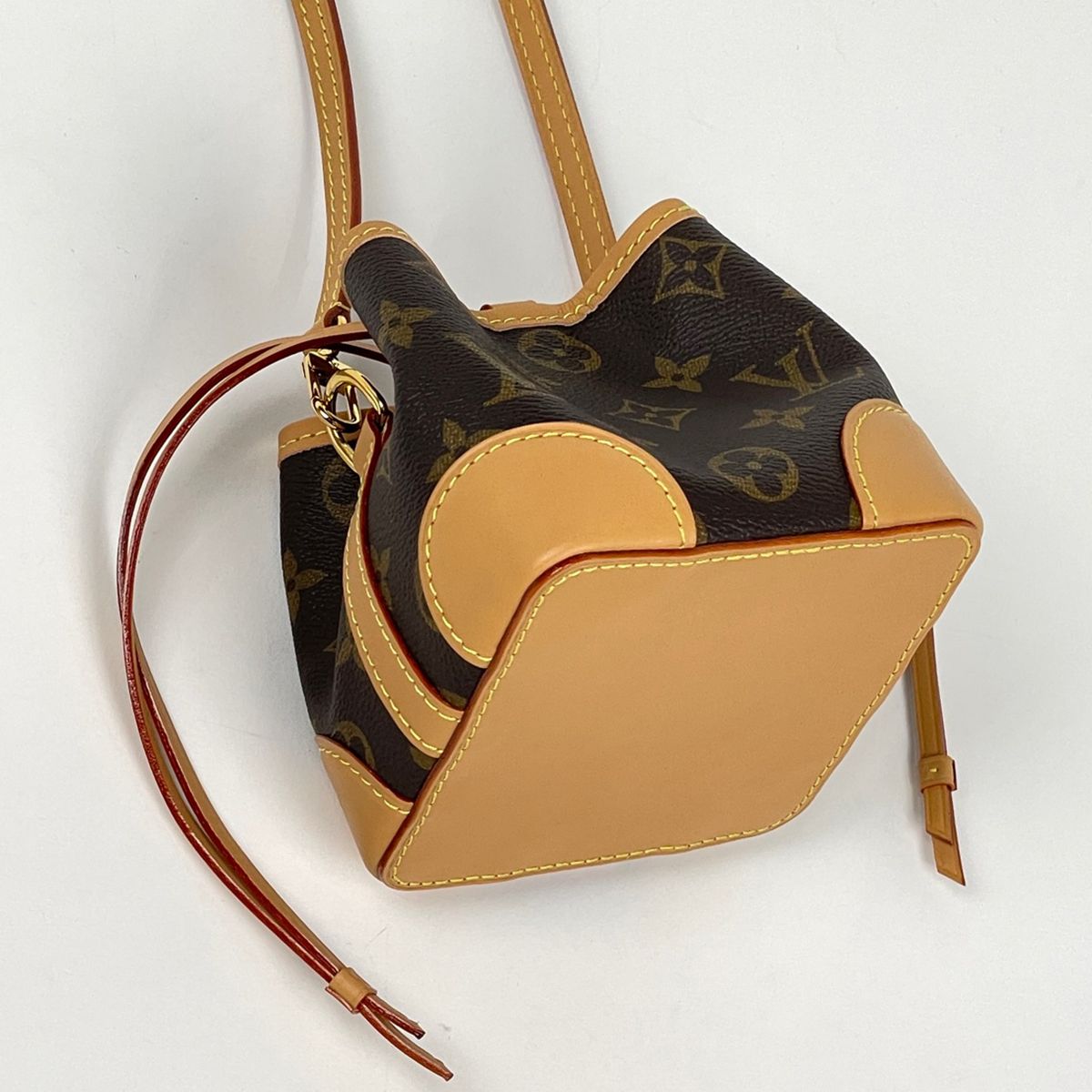 Louis Vuitton Noe Perth Shoulder Bag Monogram Brown — view 2