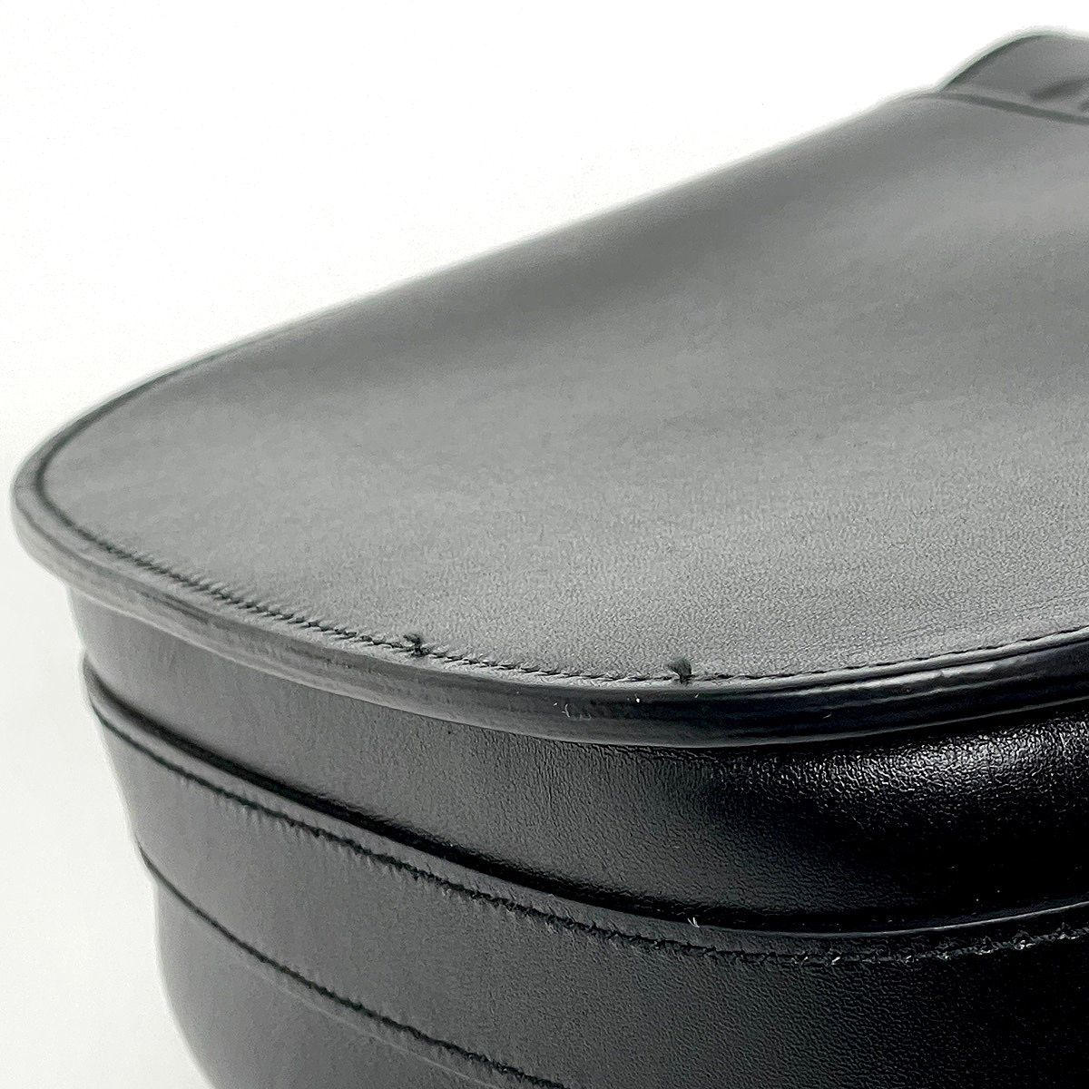 Dior Bobby Medium Shoulder Bag Leather Black — view 4
