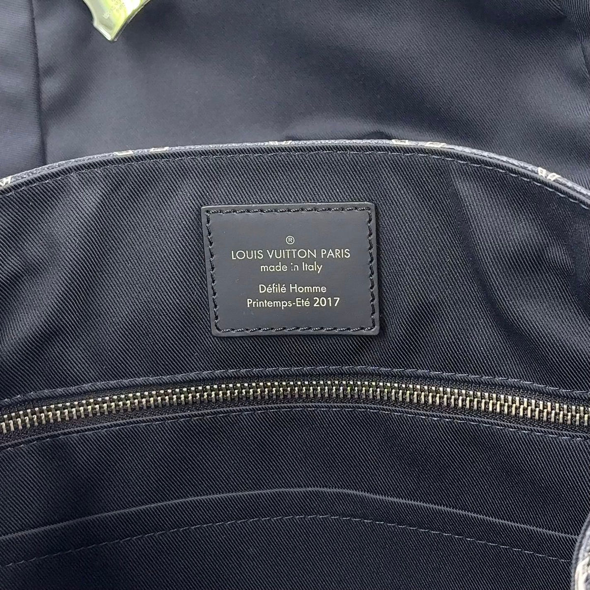 Louis Vuitton Chapman Collaboration Hiking Leather Navy Backpack Silver — view 4
