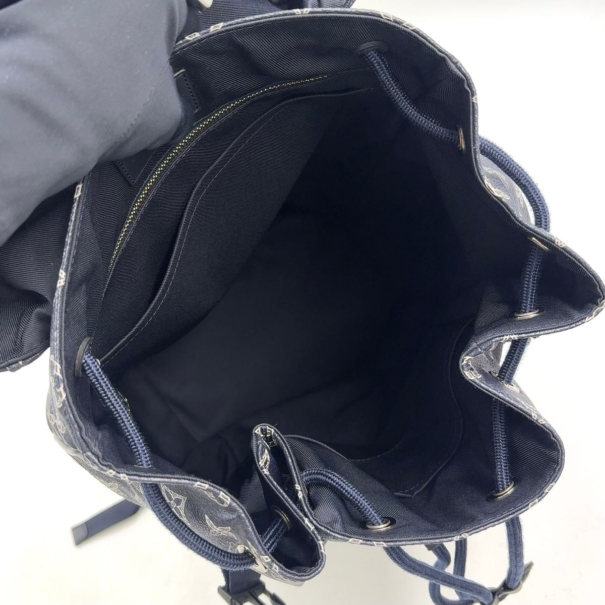 Louis Vuitton Chapman Collaboration Hiking Leather Navy Backpack Silver — view 3
