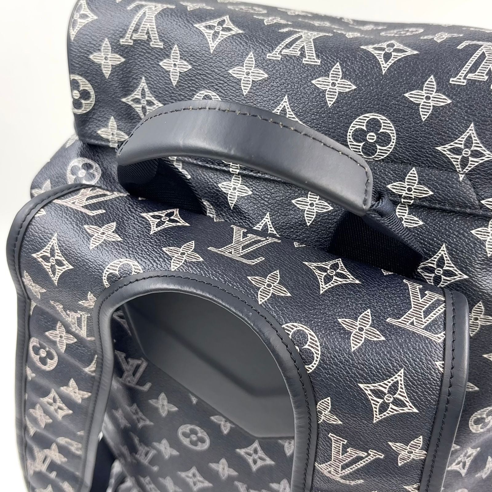 Louis Vuitton Chapman Collaboration Hiking Leather Navy Backpack Silver — view 8