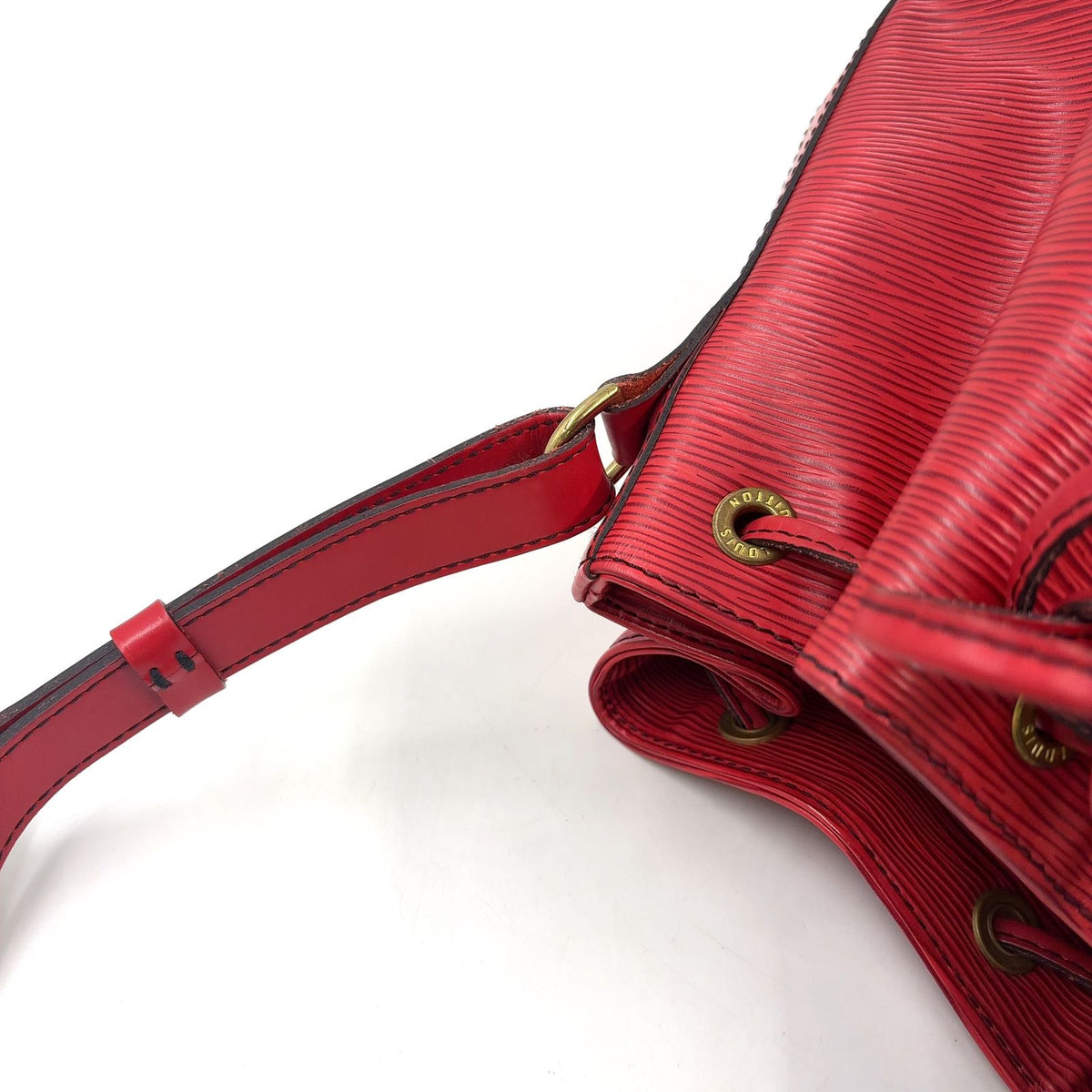 Louis Vuitton Noe Epi Castilian Red Leather Shoulder Bag Gold — view 5