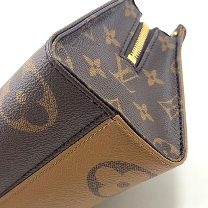 Louis Vuitton on the Go East West 2-Way Chain Shoulder Black Beige Handbag Gold — view 8