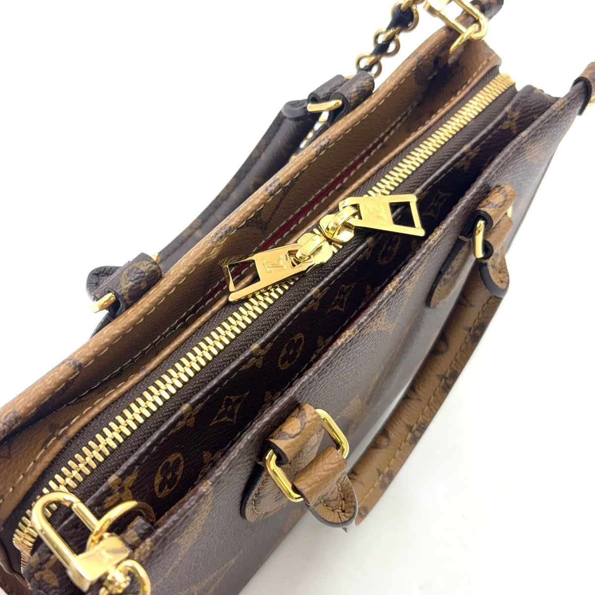 Louis Vuitton on the Go East West 2-Way Chain Shoulder Black Beige Handbag Gold — view 6