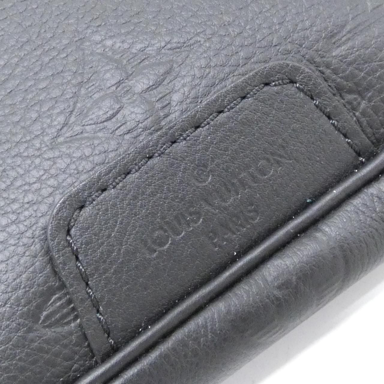 Louis Vuitton Monogram Shadow Discovery Bum Bag PM — view 5