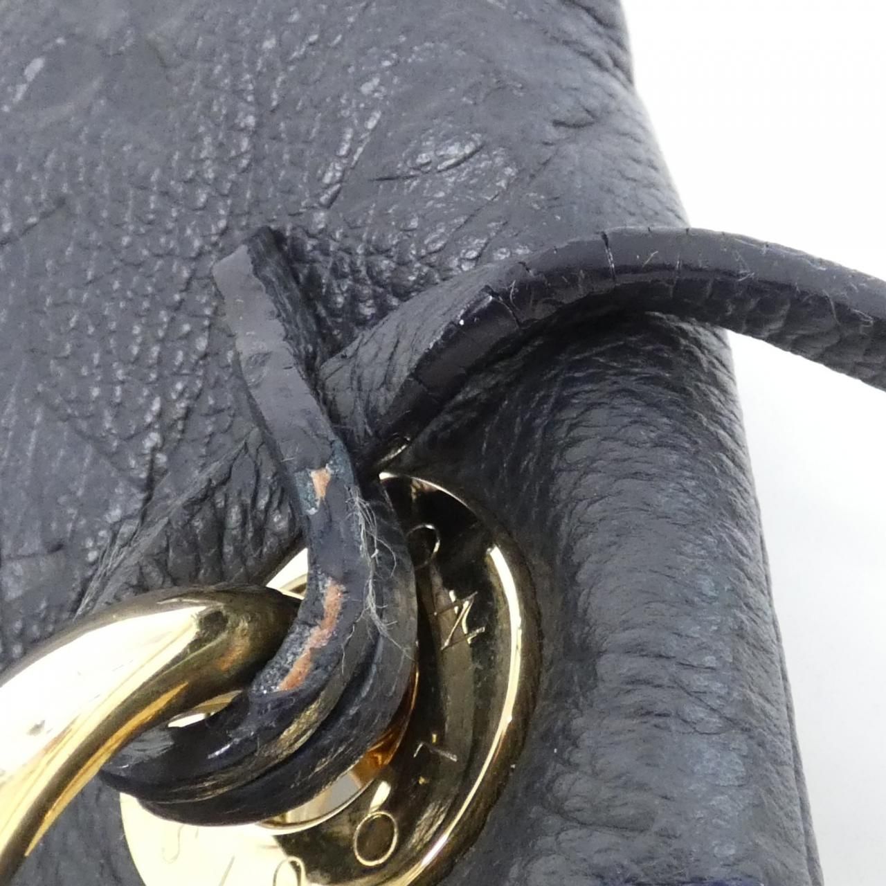 Louis Vuitton Monogram Empreinte Artsy MM Shoulder Bag — view 4