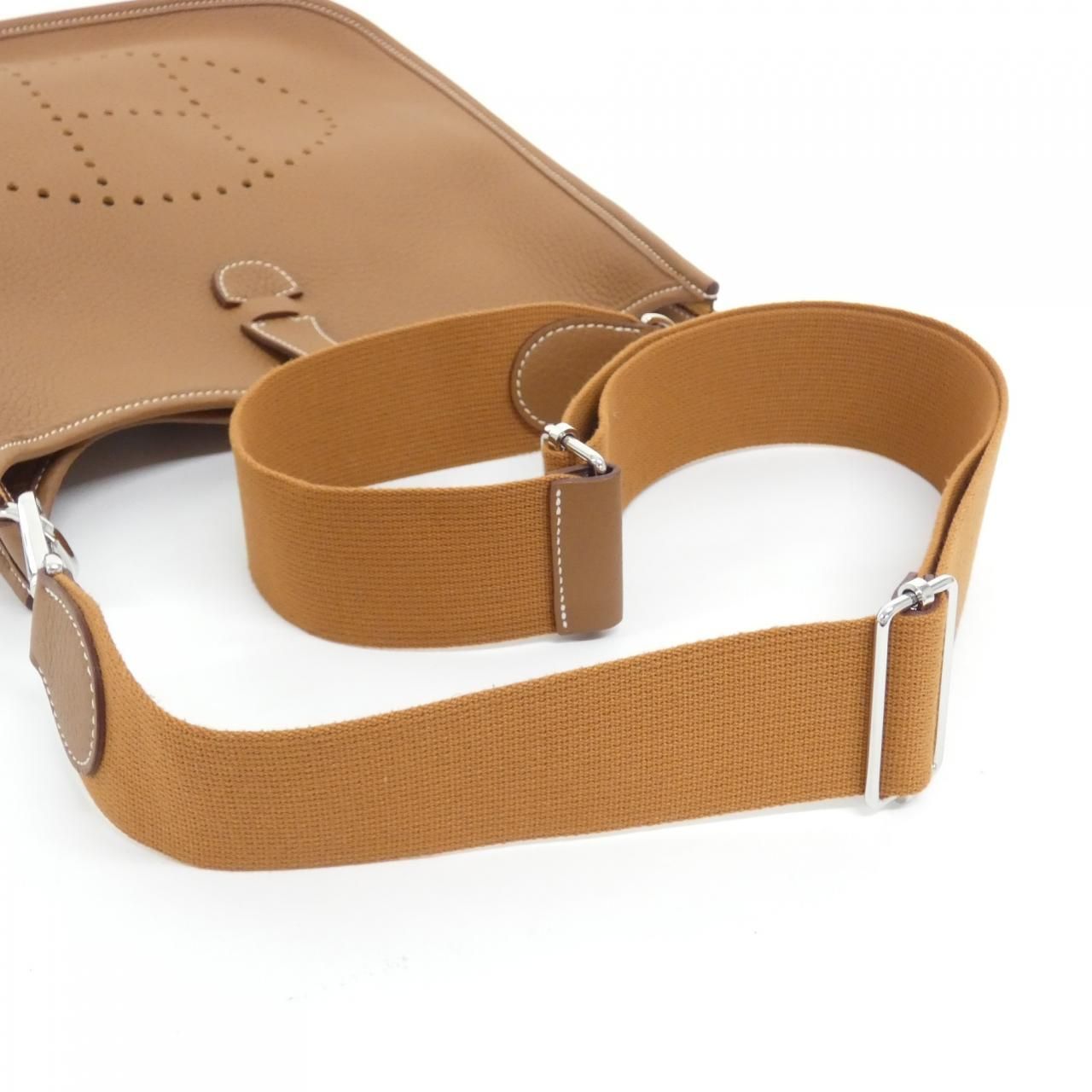 Hermes Evelyne 3 PM Shoulder Bag — view 4