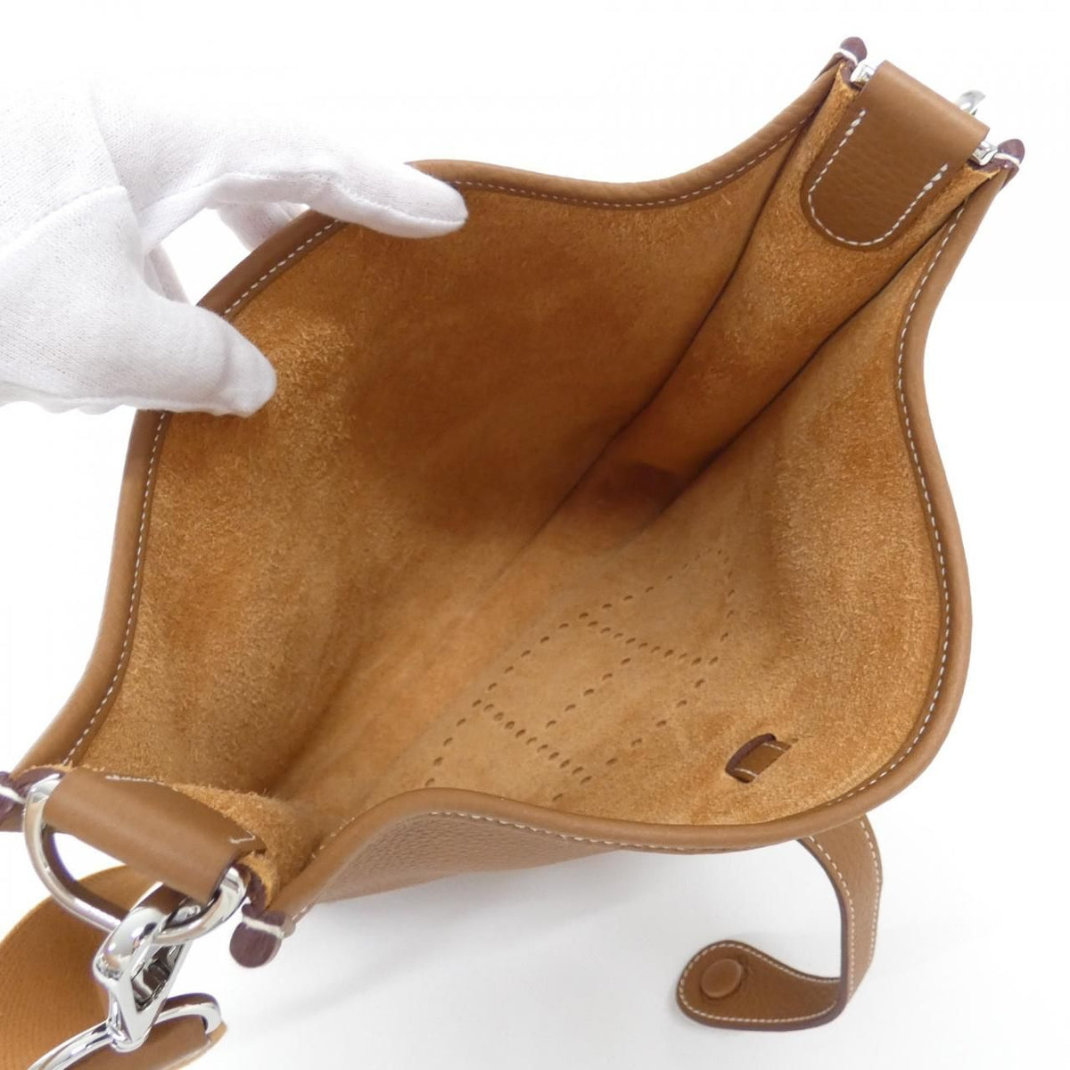 Hermes Evelyne 3 PM Shoulder Bag — view 5