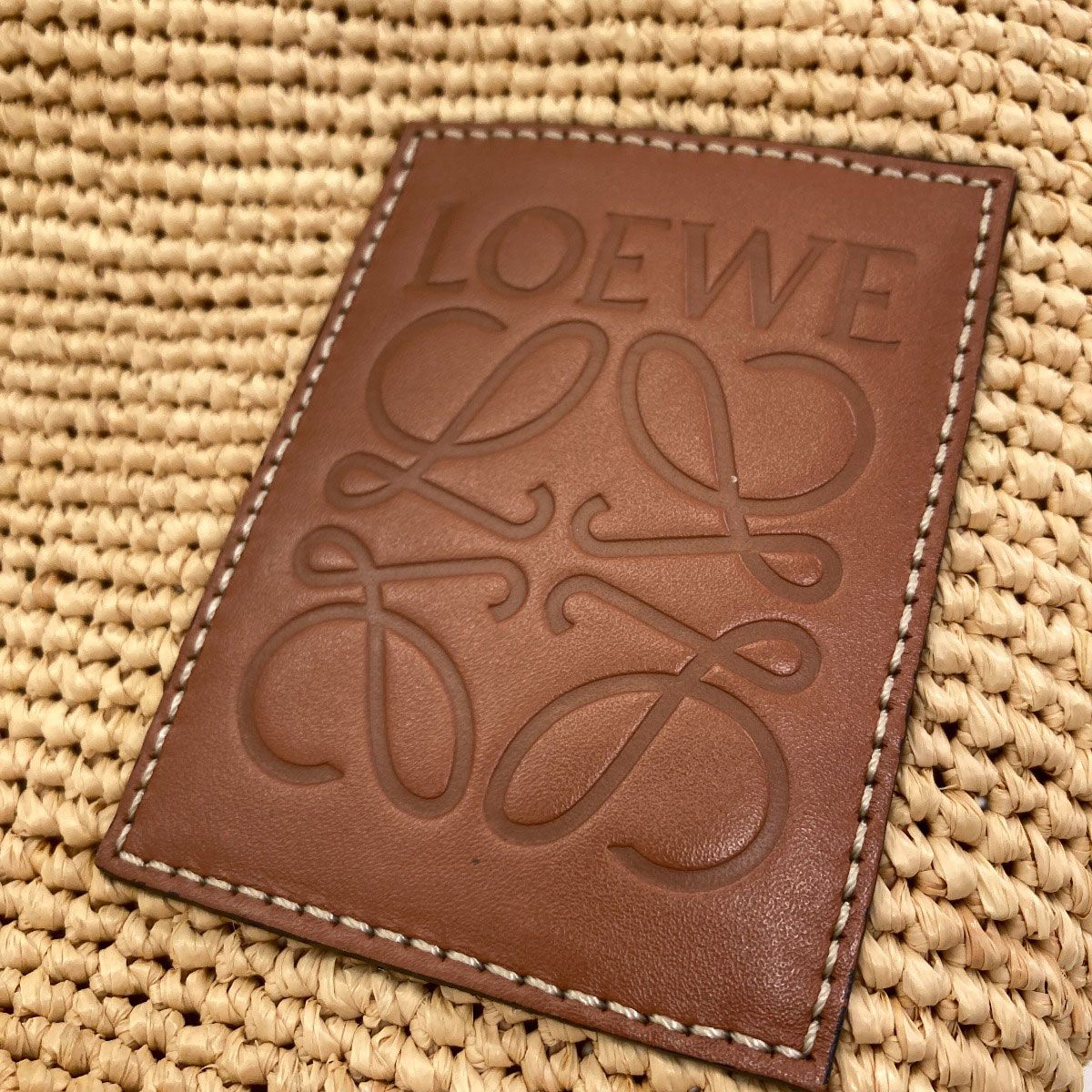 Loewe Slit Pochette Shoulder Bag Raffia — view 7