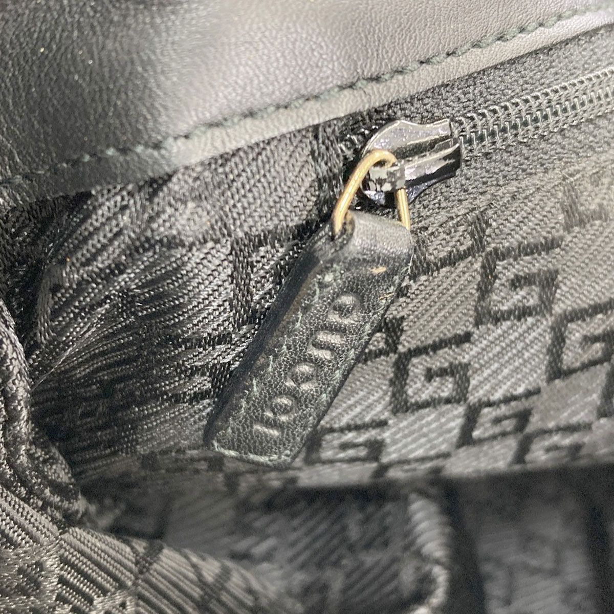 Gucci 002 Quilted Herringbone Handbag Leather — view 7