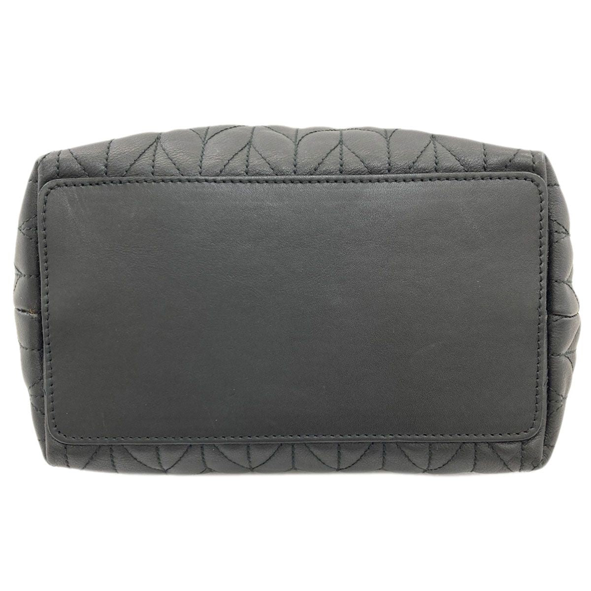 Gucci 002 Quilted Herringbone Handbag Leather — view 4