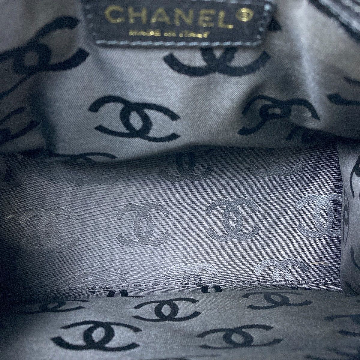 Chanel Camellia Perforated Gold Handbag Patent — view 8