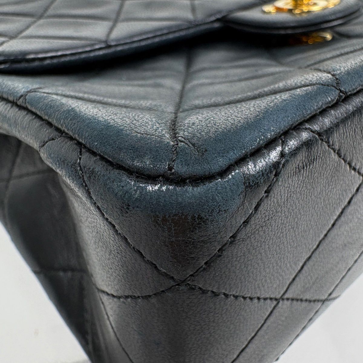 Chanel Shoulder Bag Quilted Single Flap CC Logo Leather Black — view 4