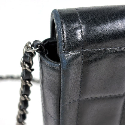 Chanel Shoulder Bag CC Logo Choco Bar Leather Black — view 6