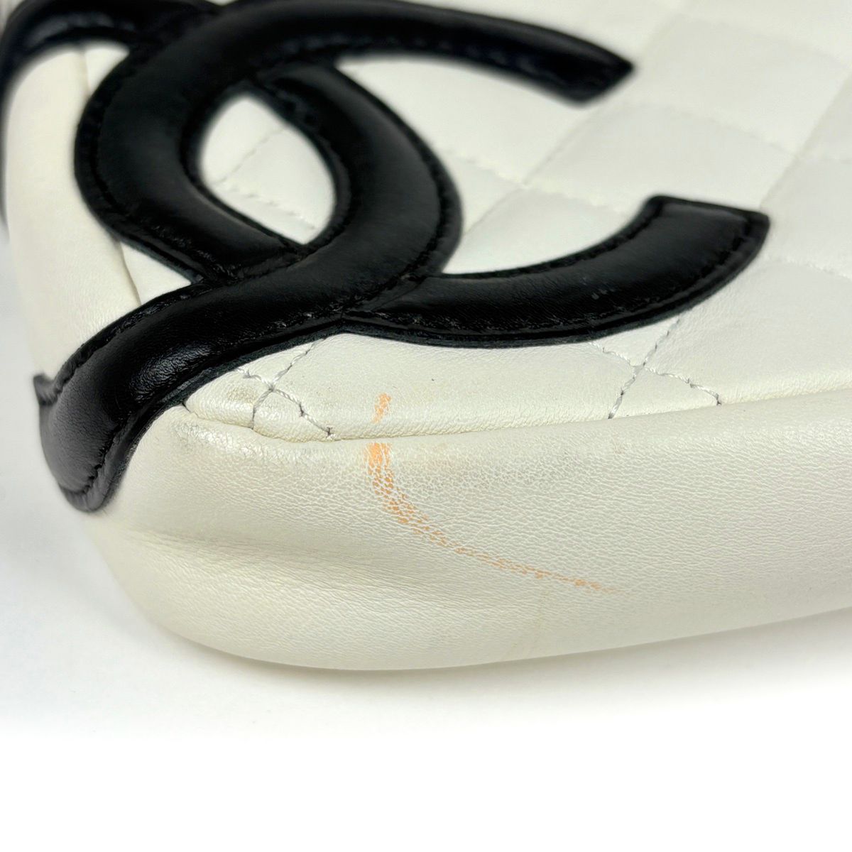 Chanel Shoulder Bag Cambon Line CC Logo Leather White — view 3