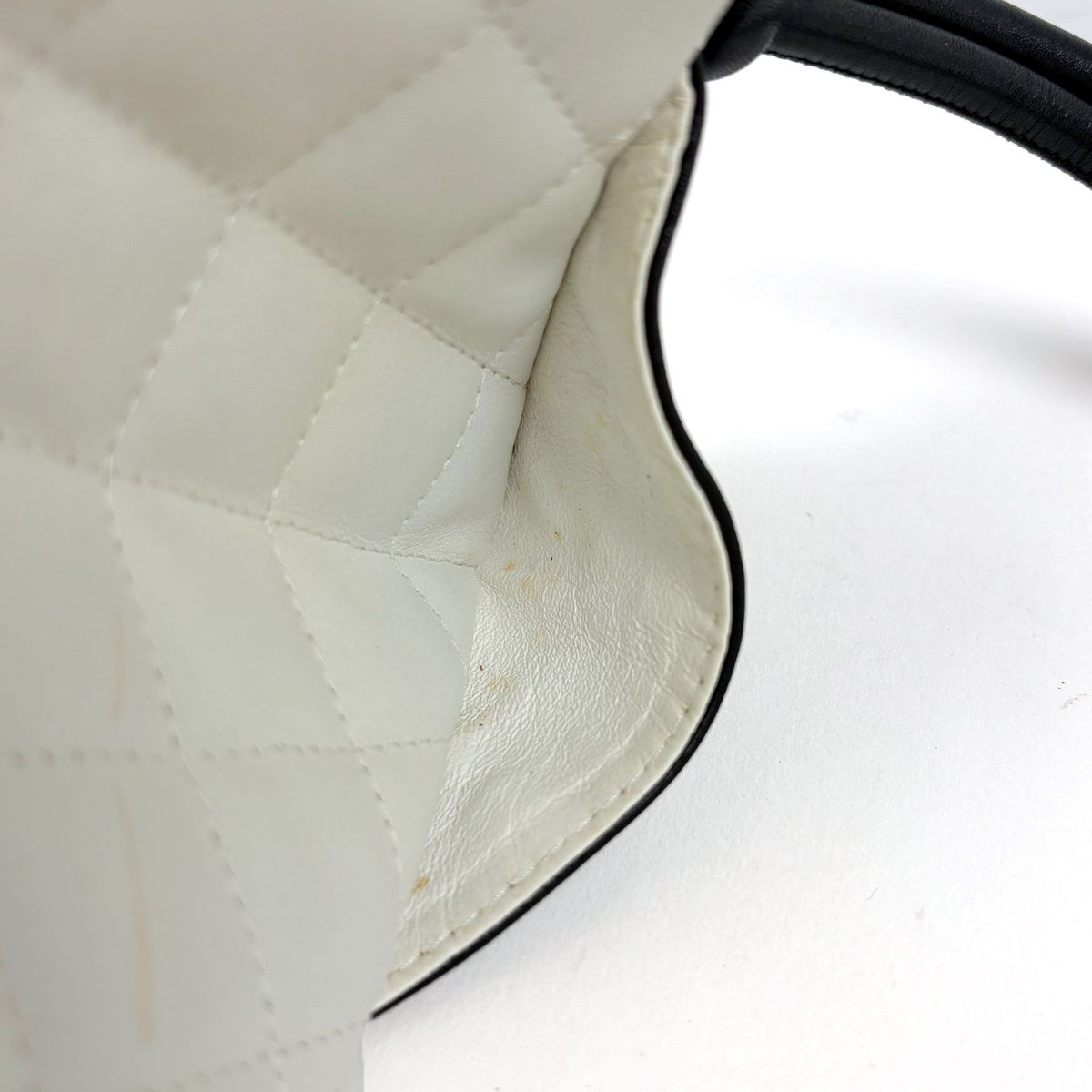 Chanel Shoulder Bag Cambon Line CC Logo Leather White — view 6