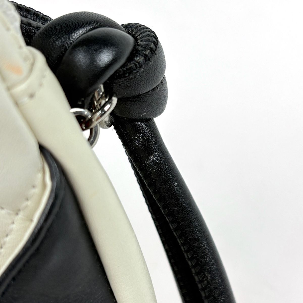 Chanel Shoulder Bag Cambon Line CC Logo Leather White — view 8