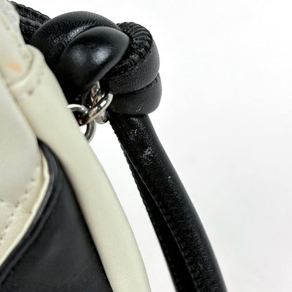 Chanel Shoulder Bag Cambon Line CC Logo Leather White — view 8
