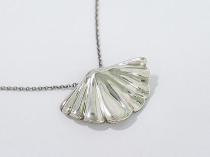 Tiffany & Co Shell Motif 925 Pendant Silver Necklace — view 4