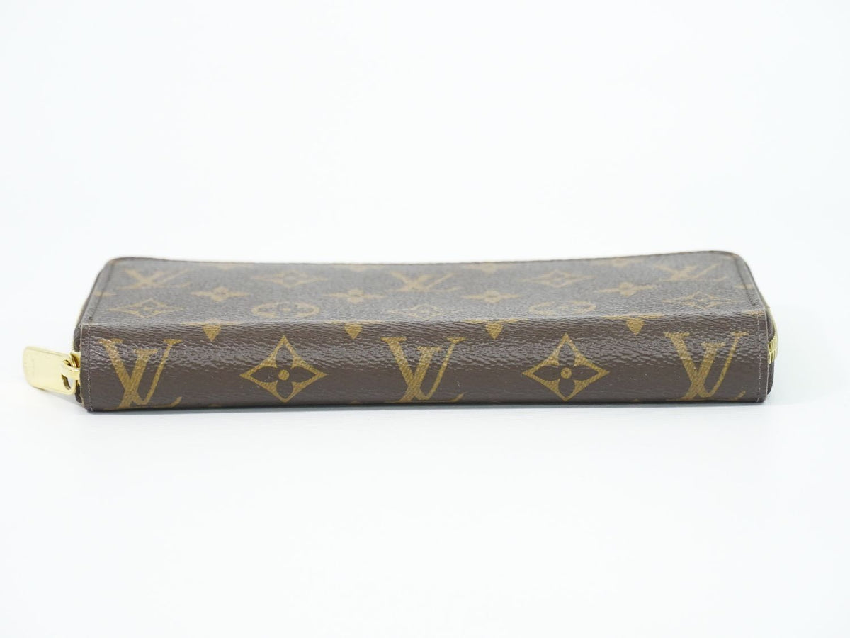 Louis Vuitton LV Zippy Wallet Monogram Zip Around Brown — view 3