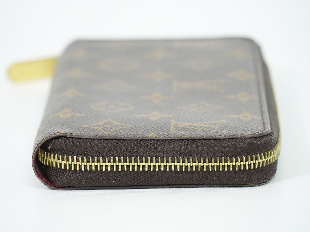 Louis Vuitton LV Zippy Wallet Monogram Zip Around Brown — view 4