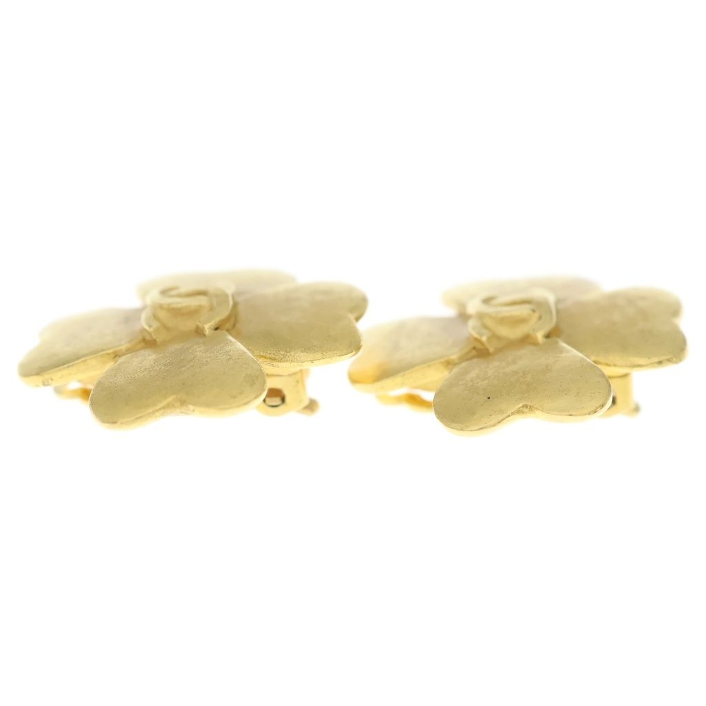 Chanel CC Logo Clover Earrings Gold — view 4