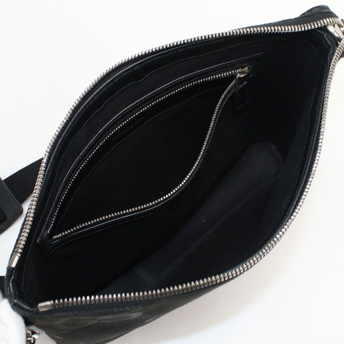Gucci 2-Way Clutch Jumbo GG Shoulder Bag Canvas — view 3