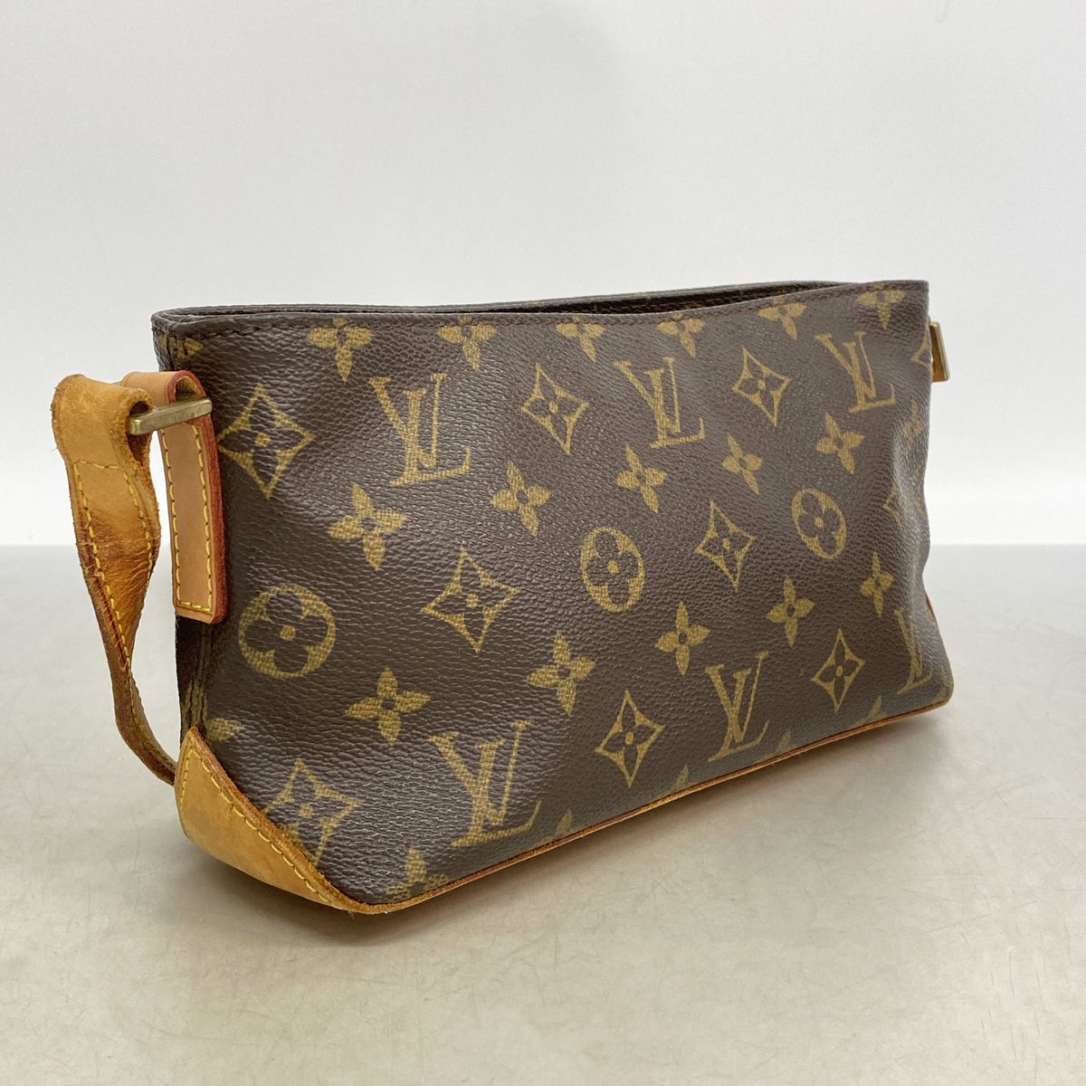 Louis Vuitton Shoulder Bag Monogram Trotteur Brown — view 2
