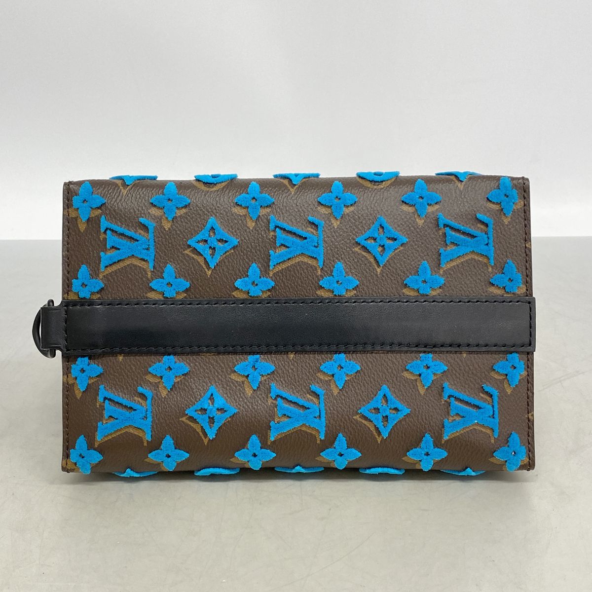 Louis Vuitton Shoulder Bag Monogram Tuffetage Triangle Messenger Turcoise — view 3
