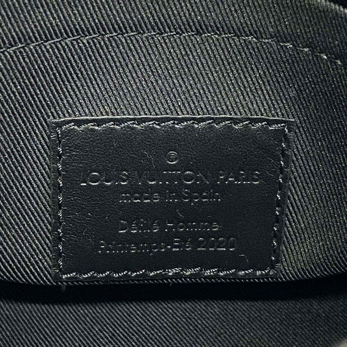 Louis Vuitton Shoulder Bag Monogram Tuffetage Triangle Messenger Turcoise — view 5