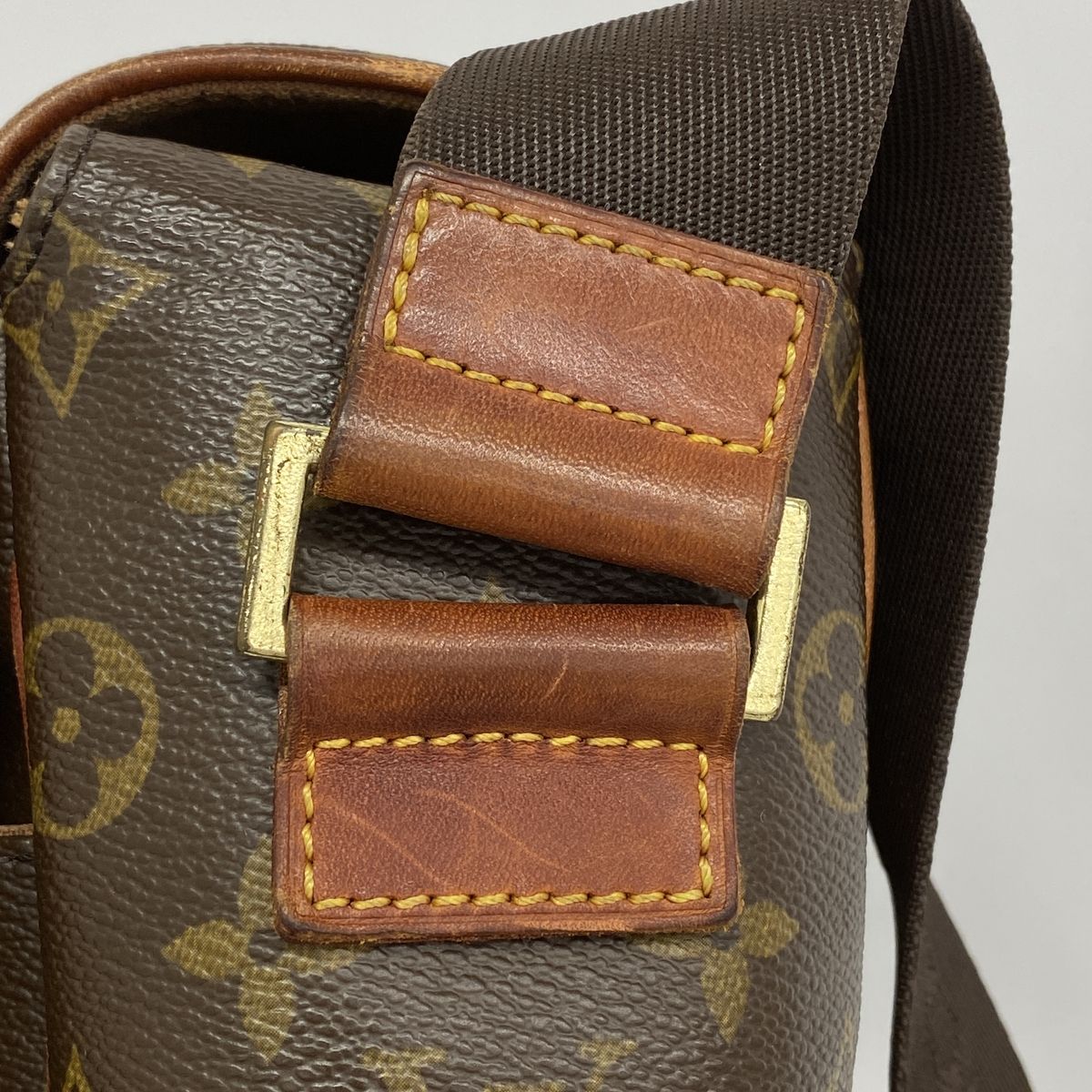 Louis Vuitton Shoulder Bag Monogram Abbesses Brown — view 8