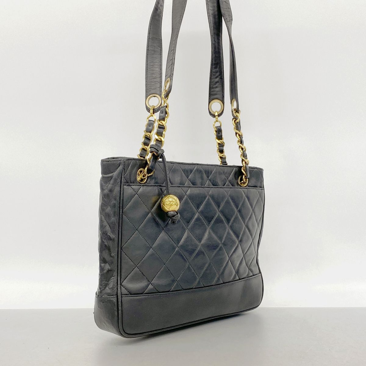 Chanel Chain Tote Quilted Lambskin Black Gold — view 2