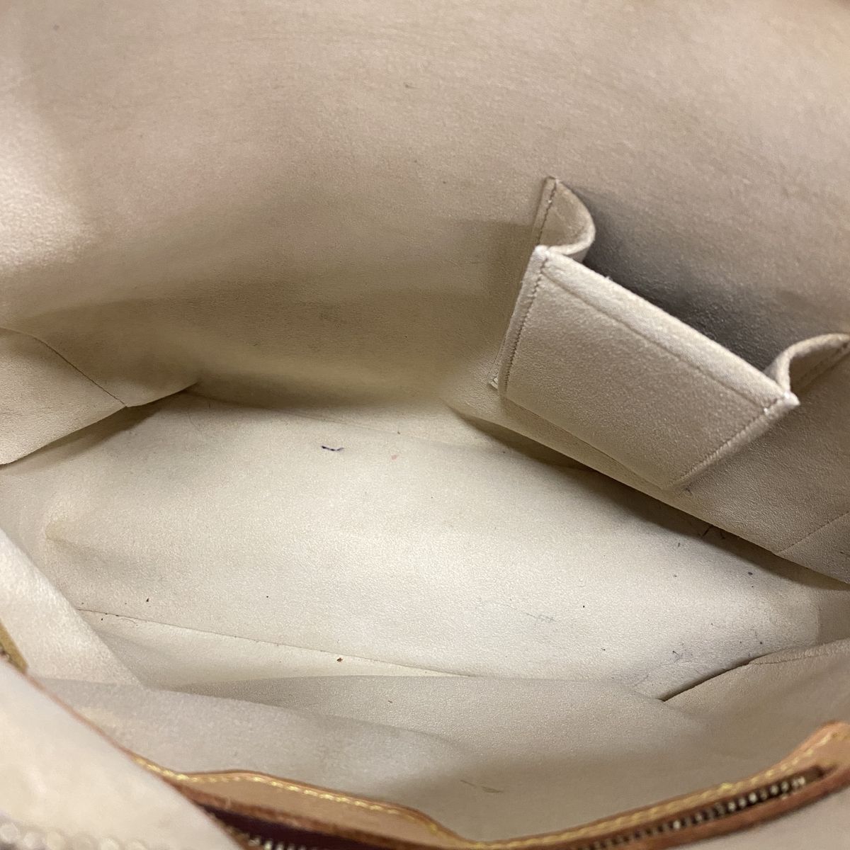 Louis Vuitton Shoulder Bag Monogram Looping GM Brown — view 4