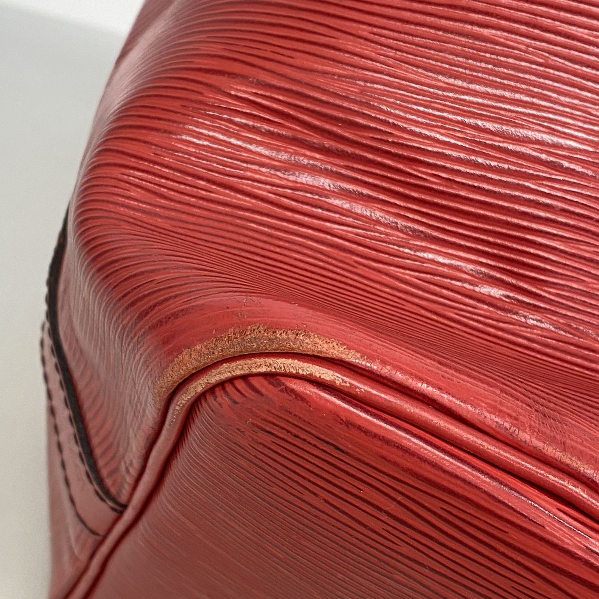 Louis Vuitton Shoulder Bag Epi Petit Noe Castilian — view 6