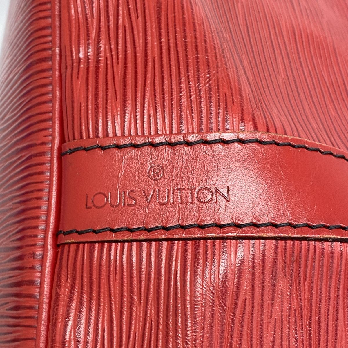 Louis Vuitton Shoulder Bag Epi Petit Noe Castilian — view 5