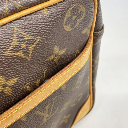 Louis Vuitton Shoulder Bag Monogram Trocadero 30 Brown — view 8