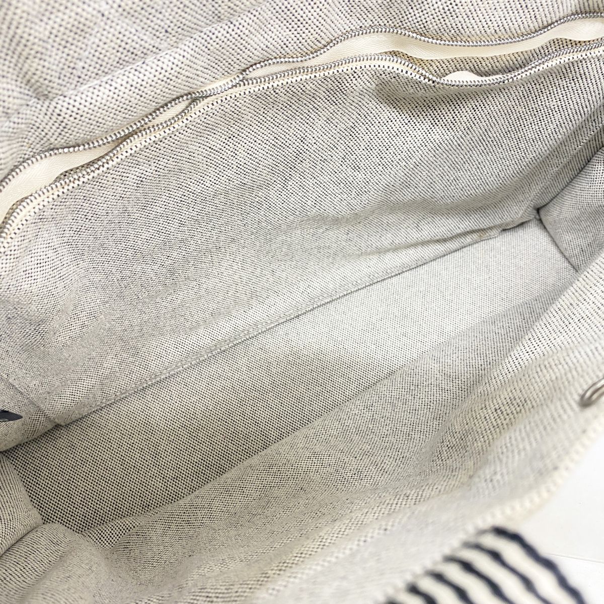 Hermes Tote New Fourre Tout MM Canvas Gray Silver — view 4