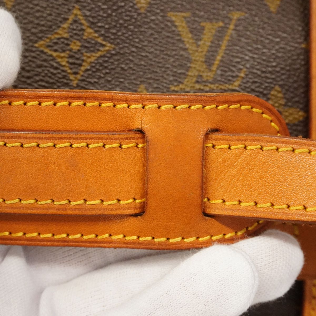 Louis Vuitton Shoulder Bag Monogram Saumur 30 Brown — view 8
