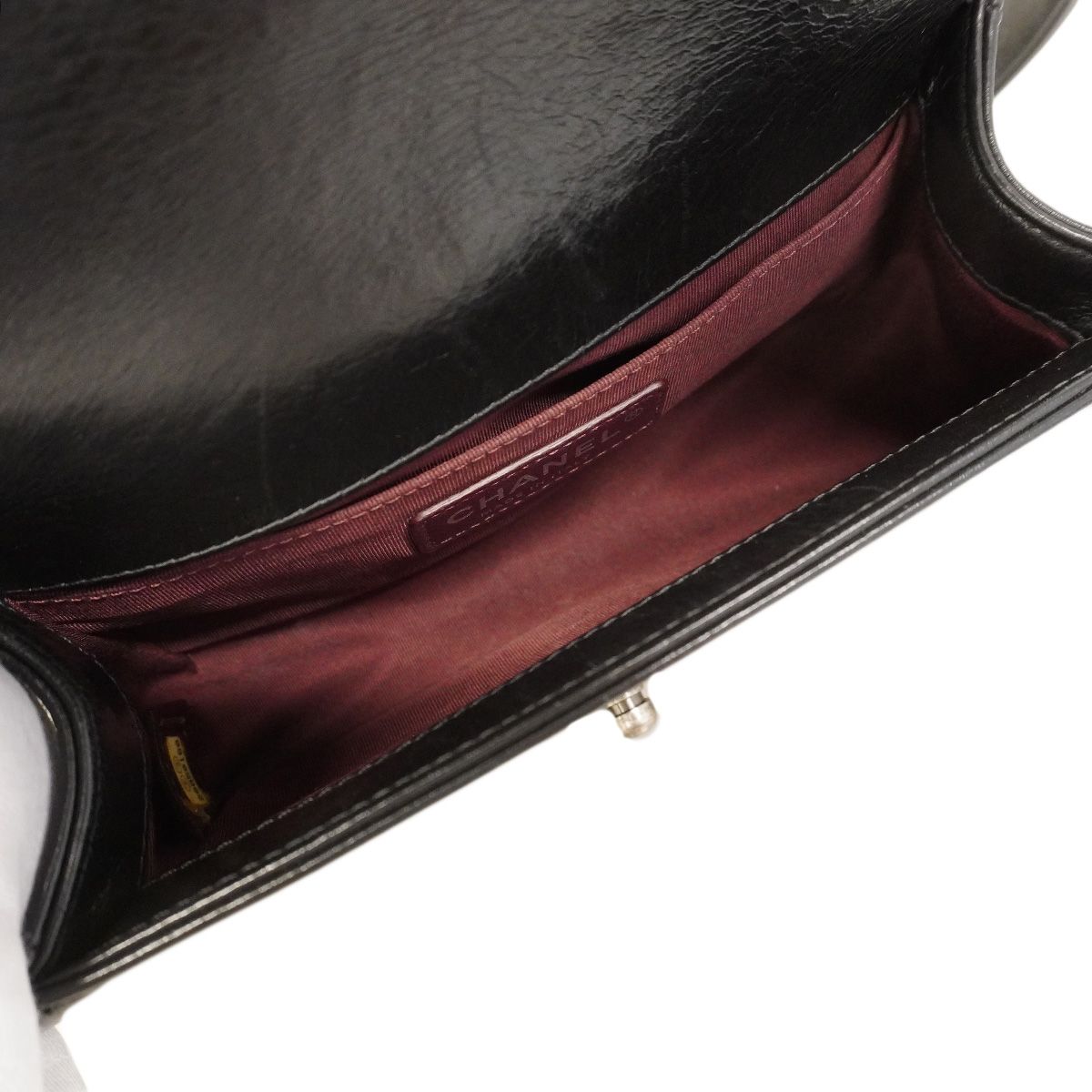 Chanel Shoulder Bag Boy Calfskin Black Silver — view 4