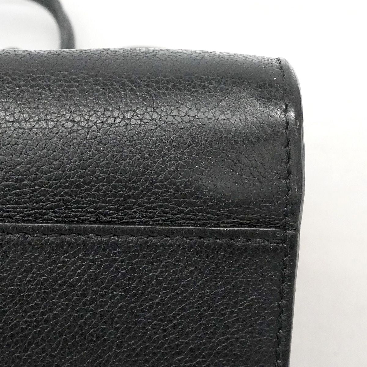 Louis Vuitton Tote Lockme MM Noir — view 6