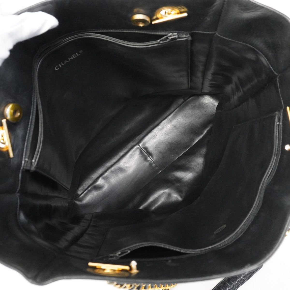 Chanel Chain Tote Quilted Lambskin Black Gold — view 4