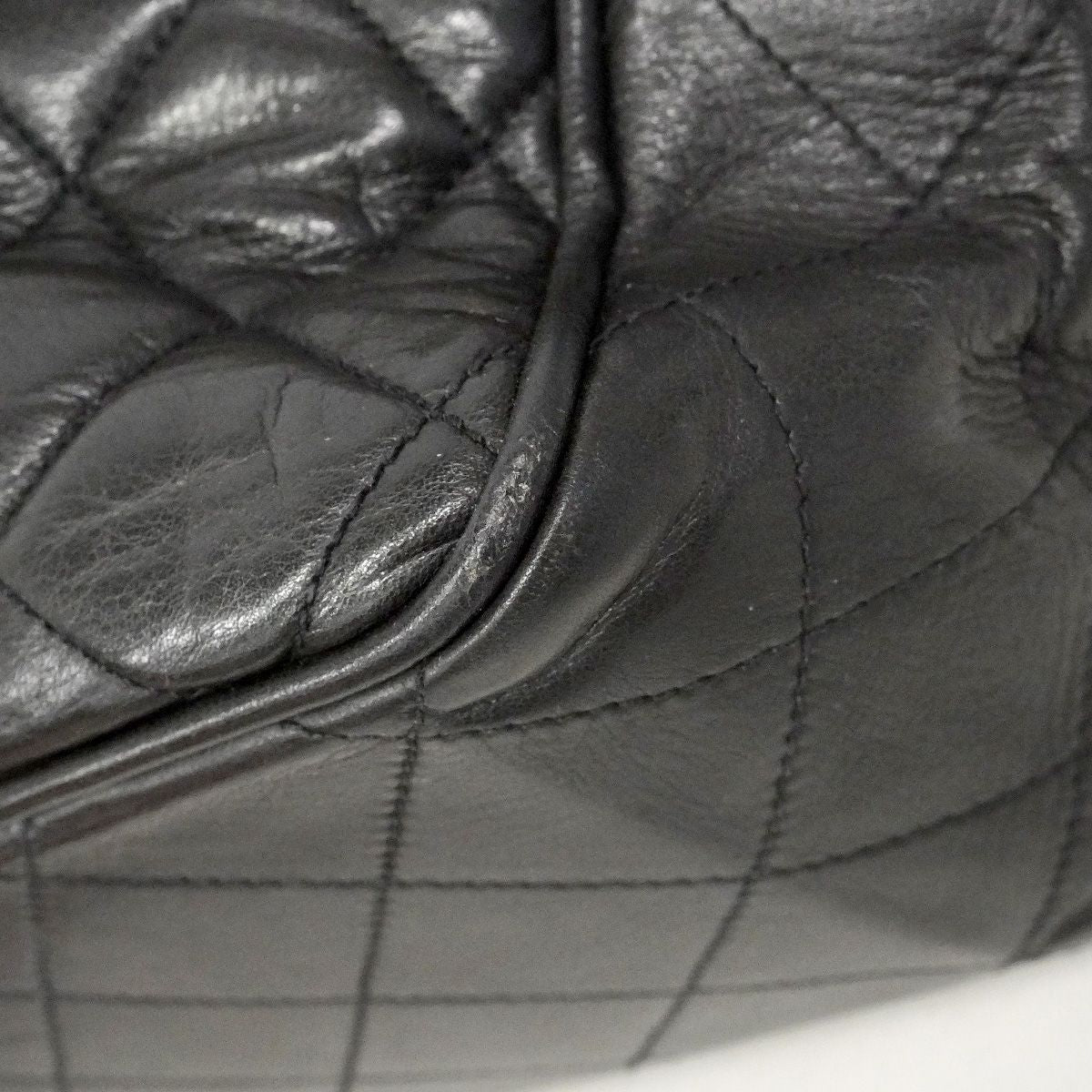 Chanel Chain Tote Quilted Lambskin Black Gold — view 8