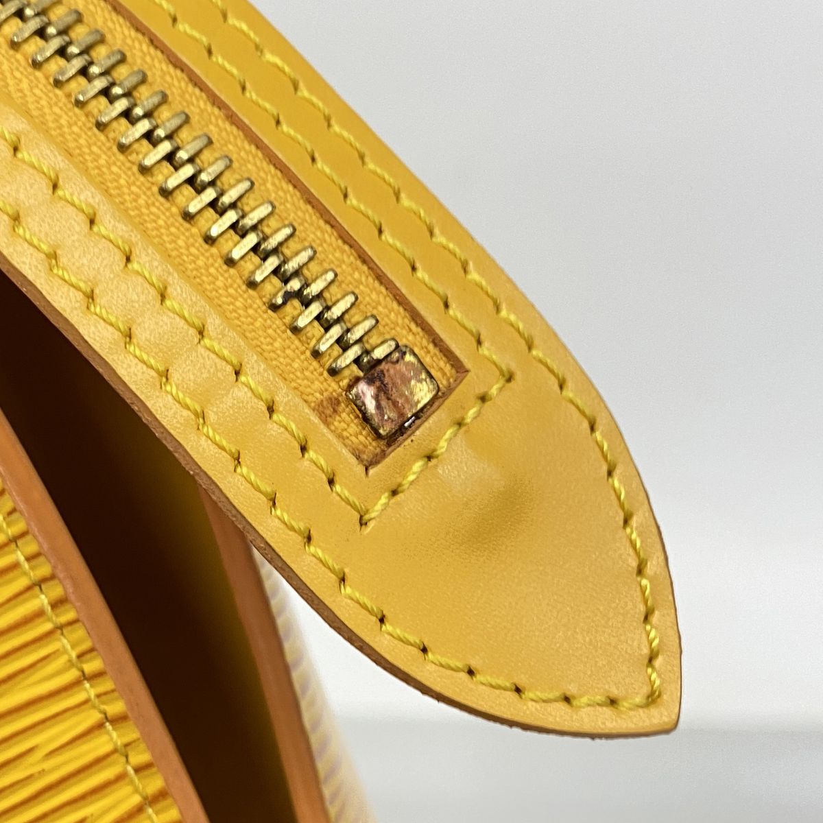 Louis Vuitton Shoulder Bag Epi Saint Jacques Shopping Jaune — view 8