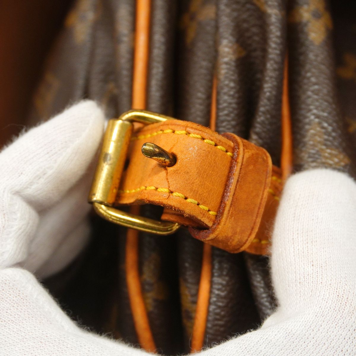 Louis Vuitton Shoulder Bag Monogram Saumur 30 Brown — view 8
